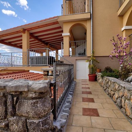 Apartments Lucia Senj 1 Kültér fotó