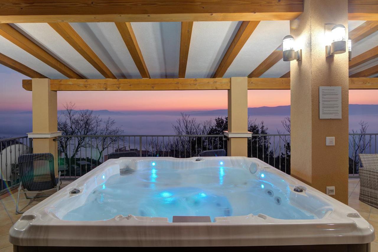 Apartments Lucia Senj 1 Kültér fotó