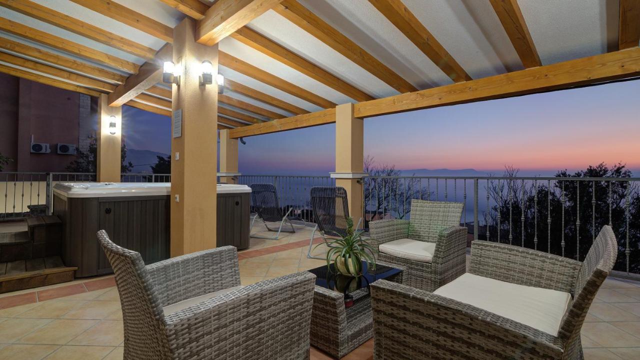 Apartments Lucia Senj 1 Kültér fotó