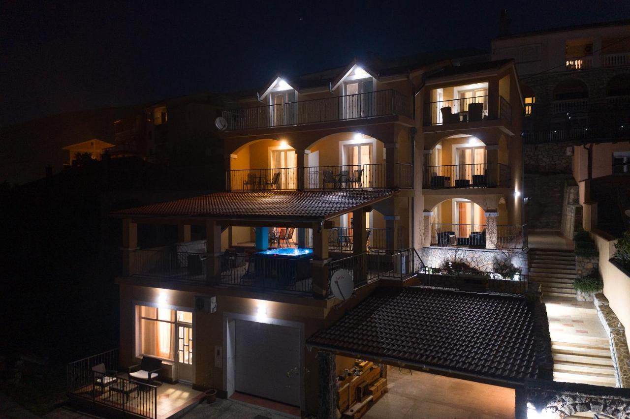 Apartments Lucia Senj 1 Kültér fotó