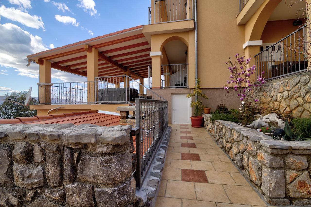 Apartments Lucia Senj 1 Kültér fotó
